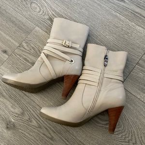 Almost brand new leather boots